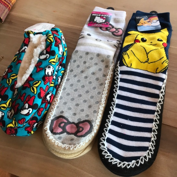 Disney Shoes - NWT Slippers Size S/M 5-7 1/2